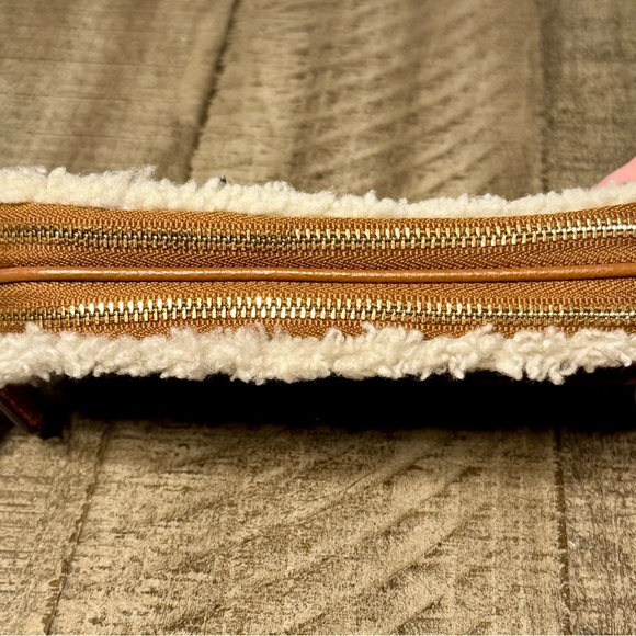 Coach Tan Leather and Shearling Crossbody Mini Bag Excellent Condition - Picture 7 of 10